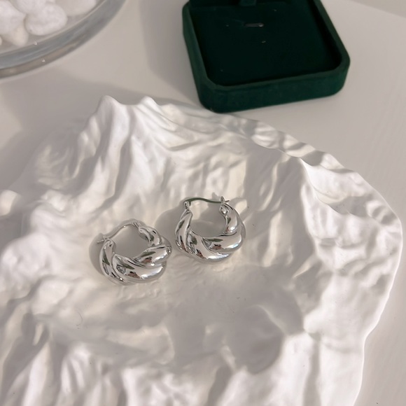 Bold Croissant Hoops Earrings - Picture 1 of 11